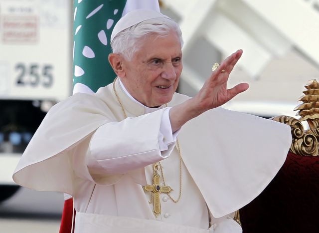 «Ευλογεί» ο Πάπας την Αραβική Άνοιξη, ζητά όμως και θρησκευτική ανοχή